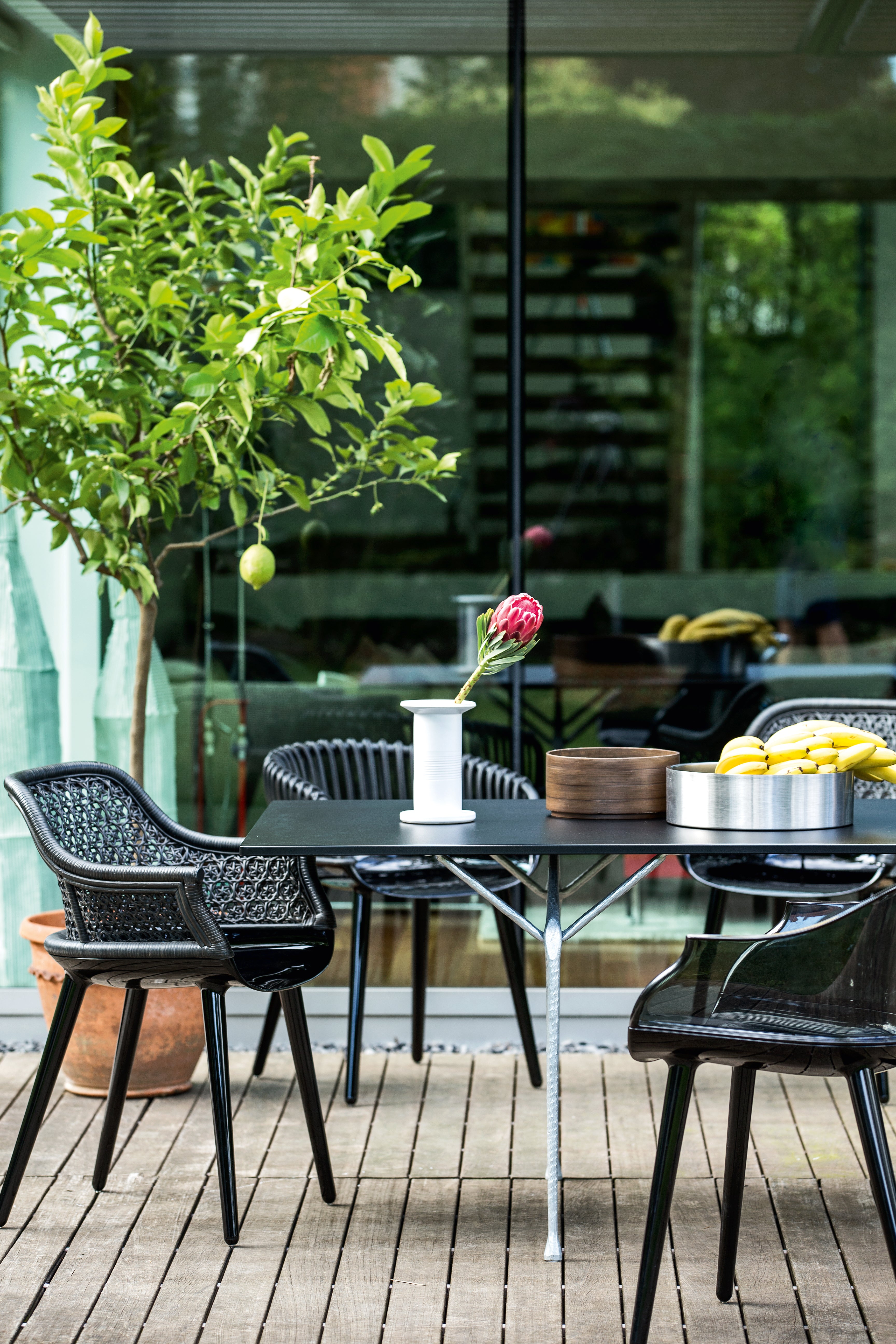 Krzesło CYBORG ELEGANT czarny Magis    Eye on Design