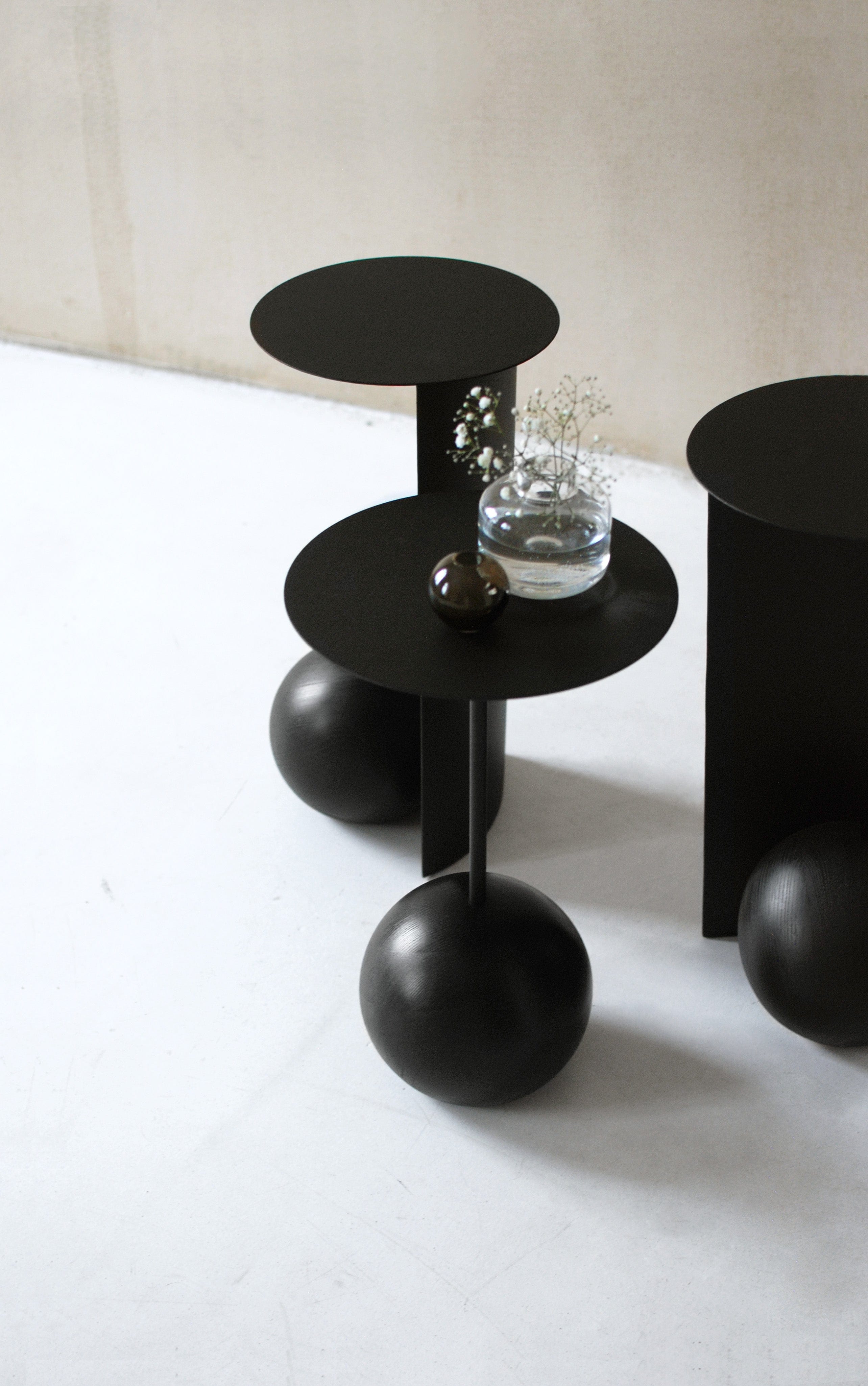 Stolik boczny SION jesion Salak    Eye on Design