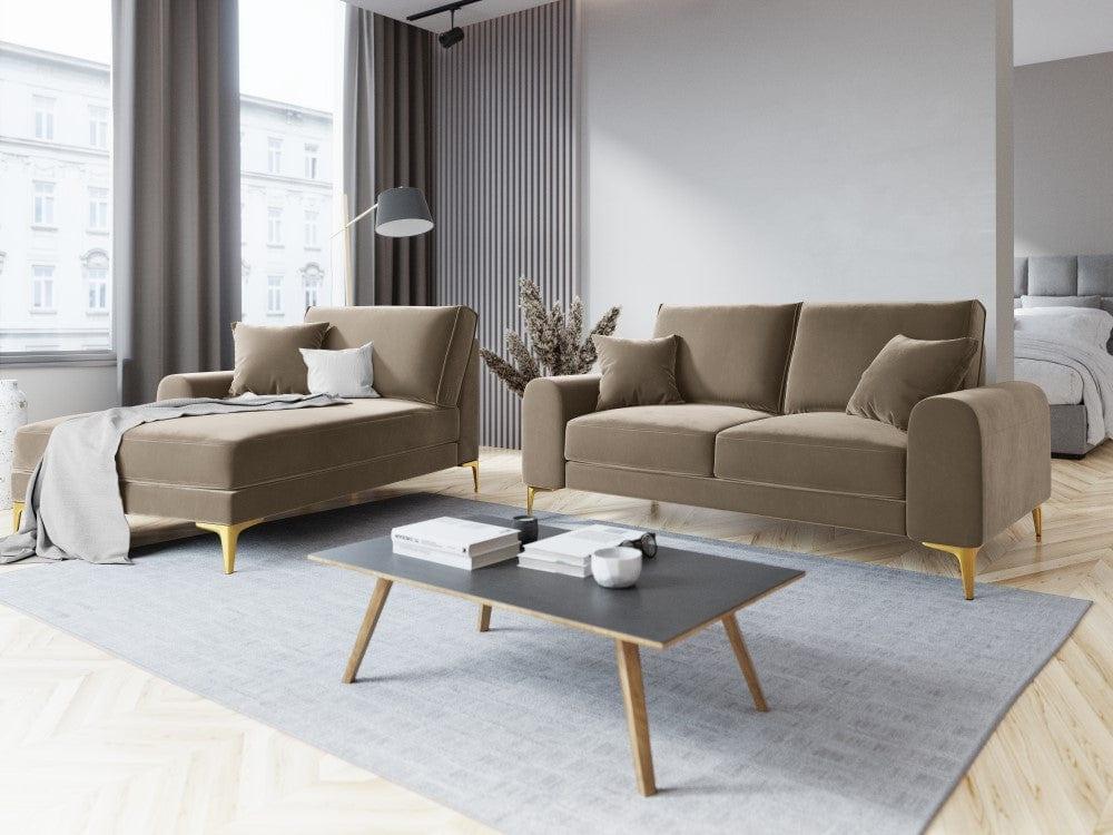 Szezlong aksamitny lewostronny MADARA cappuccino ze złotą podstawą Mazzini Sofas    Eye on Design